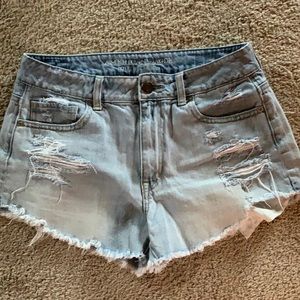 American Eagle Shorts Light Wash Cutoff